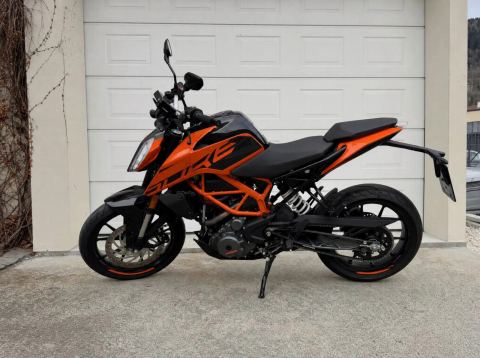 KTM 390 Duke